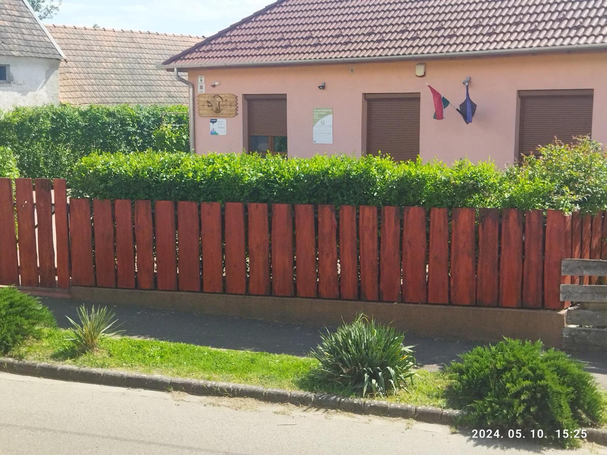 Var-Liget Vendeghaz Kisnána Exterior foto