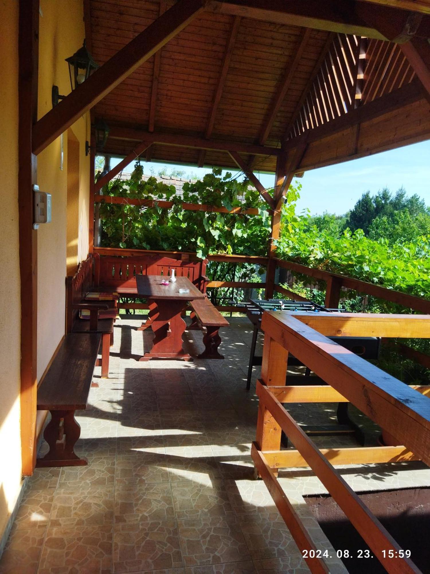 Var-Liget Vendeghaz Kisnána Exterior foto