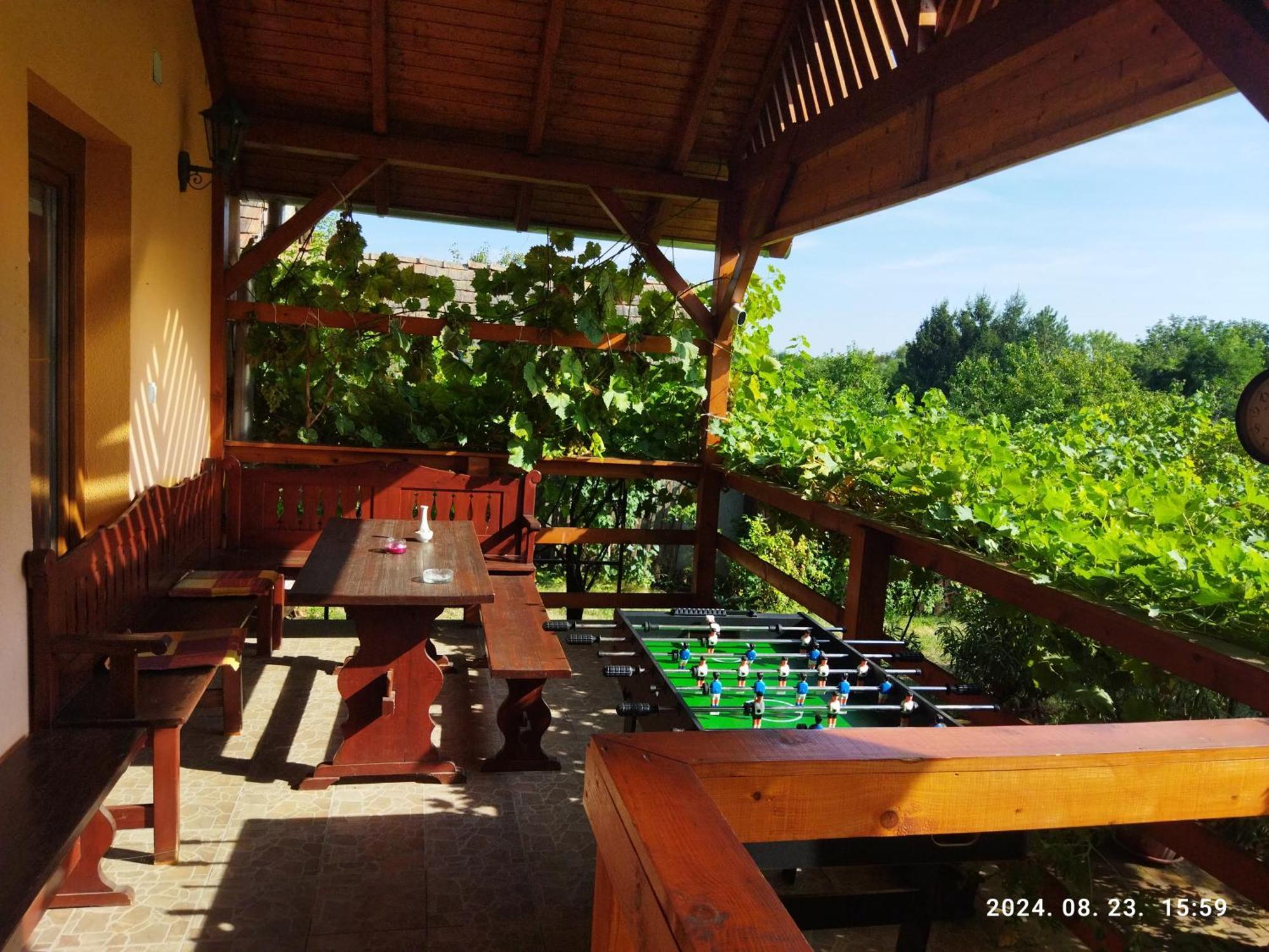 Var-Liget Vendeghaz Kisnána Exterior foto